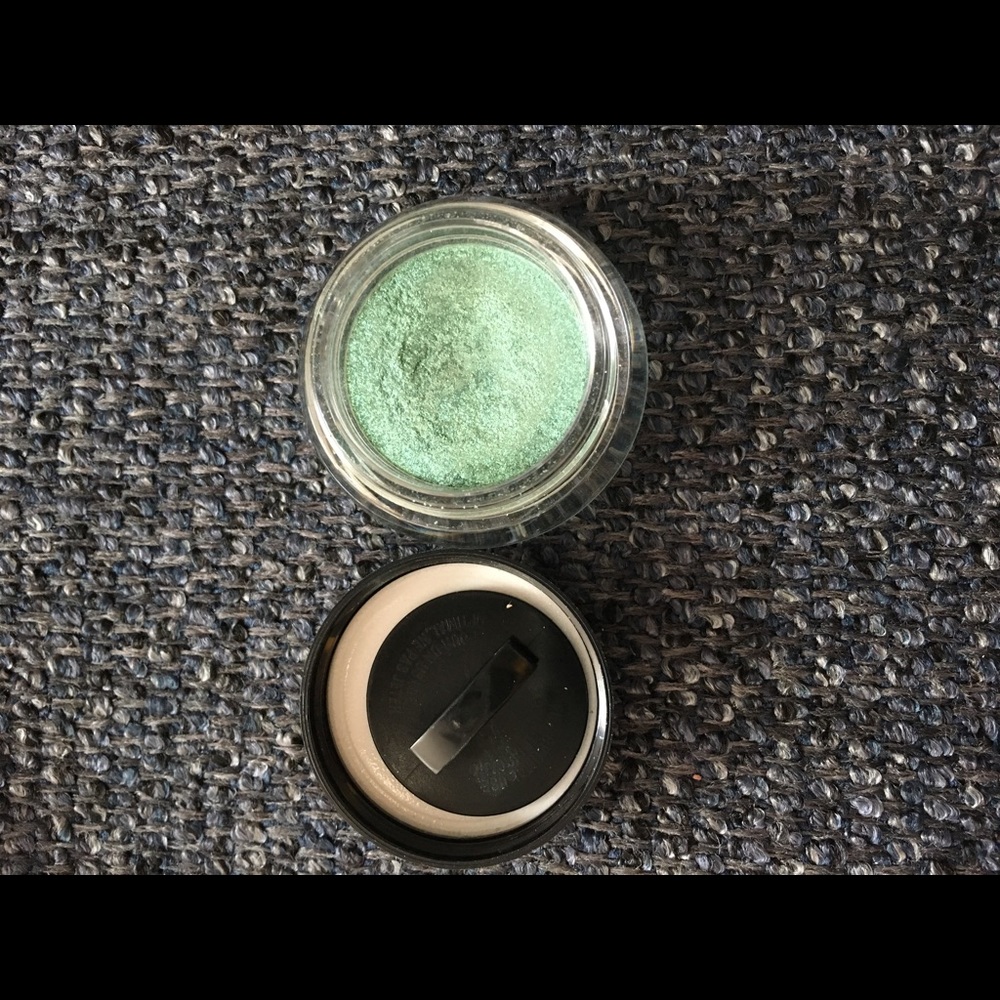 Color Design Infinite Eyeshadow